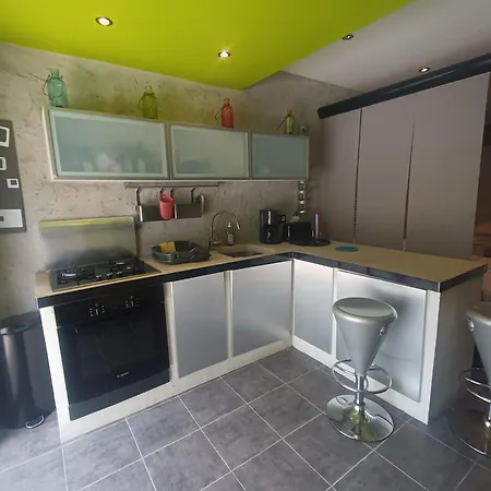 Apartament Acces Direct A La Calcatoggio (Corsica)
