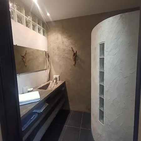 Apartament Acces Direct A La Calcatoggio (Corsica)